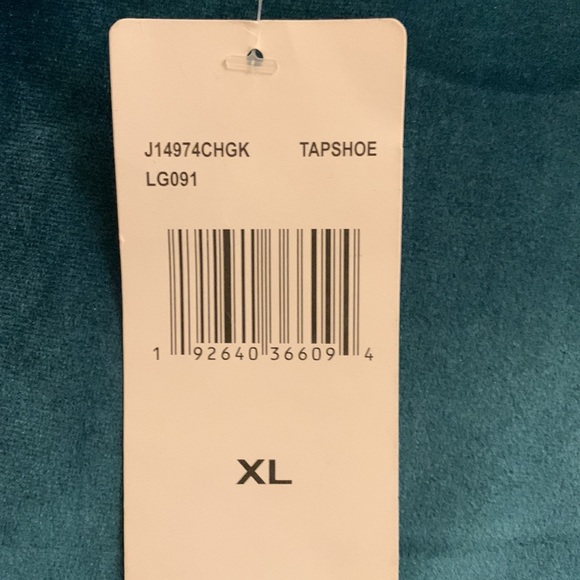 NWT “eye shadow” blk bell bottoms split hem pants - Picture 5 of 6